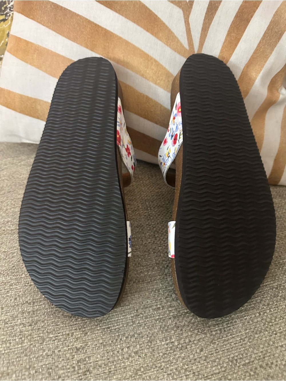 White Mountain Happier Floral Leather Footbed Sandals Size 9 Comfort Slides NEW - Picture 5 of 15
